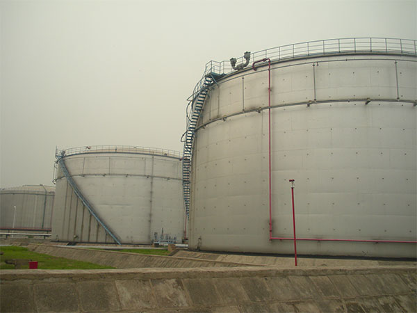 石化儲罐消防管道支撐裝置（不動(dòng)火設備安裝）